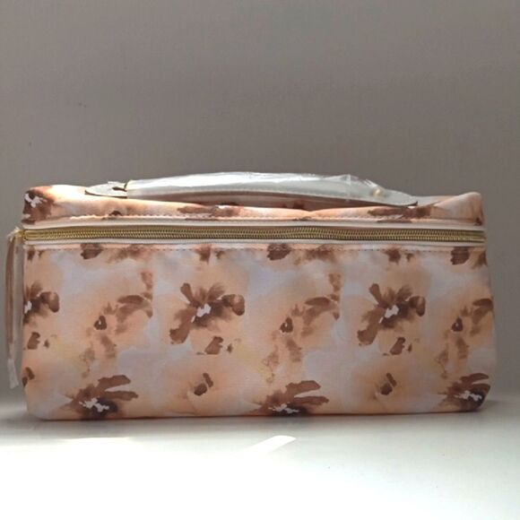 🏵️Estee Lauder Cosmetic Travel Bag - Picture 1 of 8